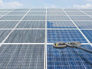 ソーラーパネル洗浄